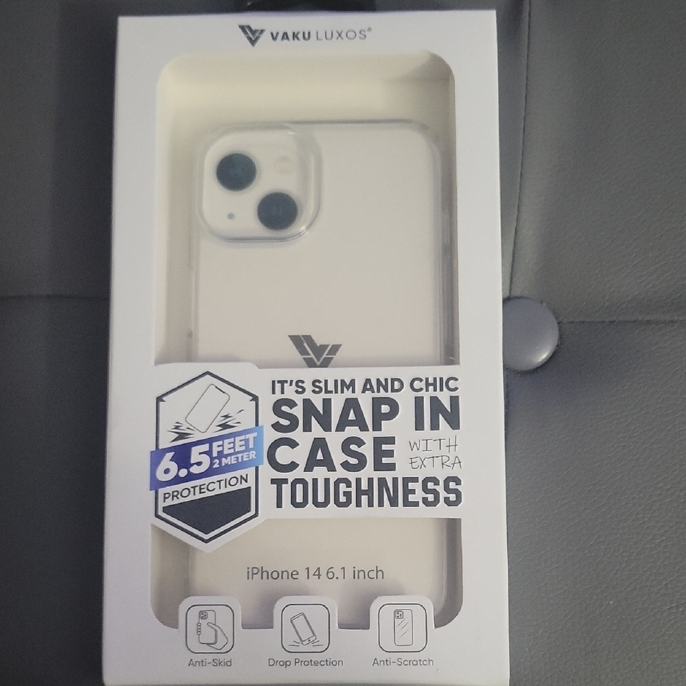 Vaku Luxos Clear Snap-in Case for iPhone 14